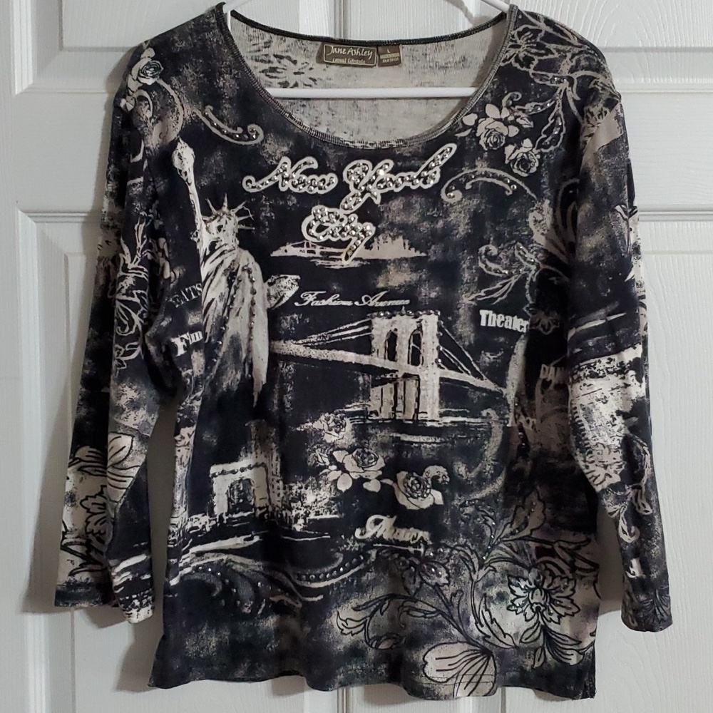 Jane Ashley Casual Lifestyle New York City Theme Embelished Top Size Large